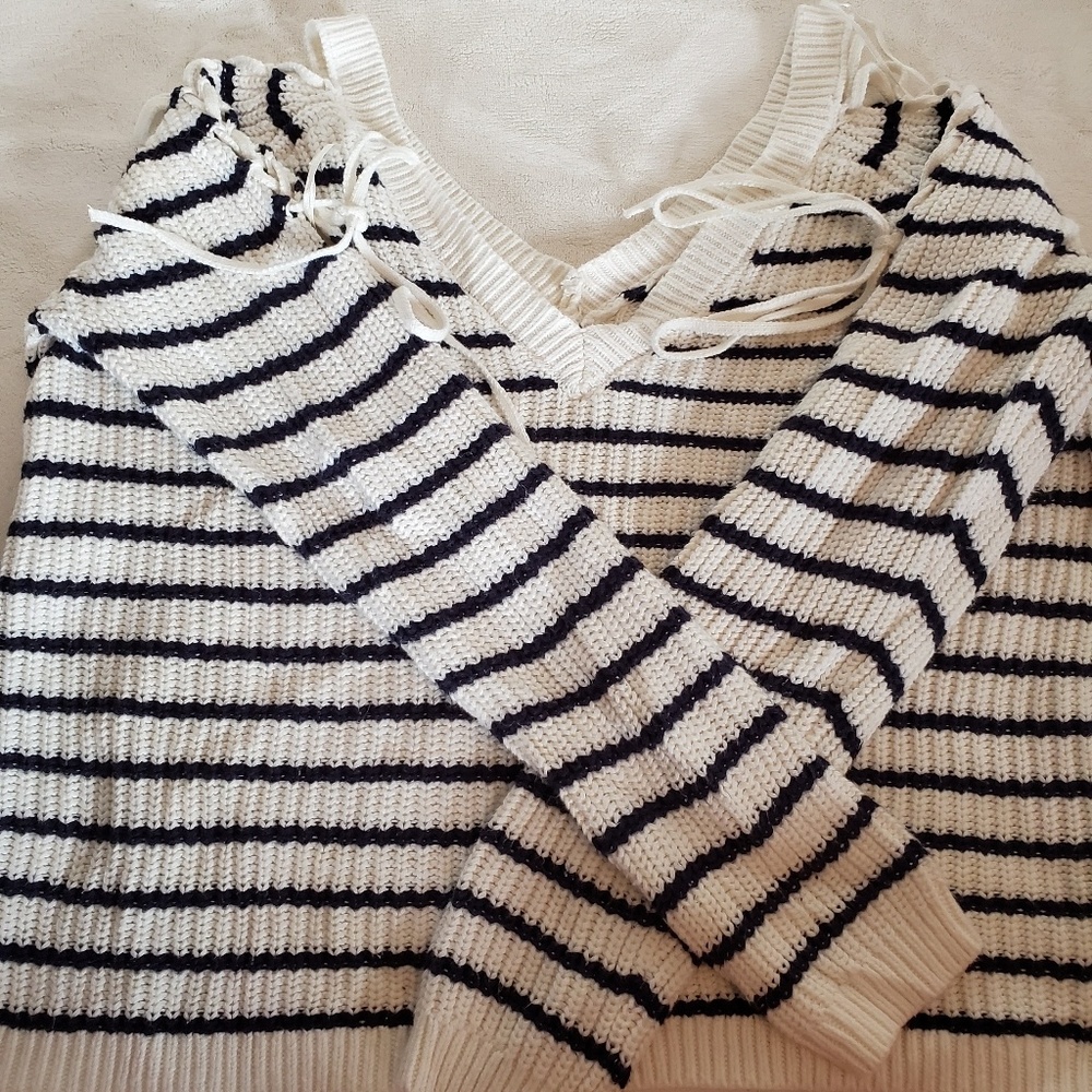 LA Hearts Cold Shoulder Sweater